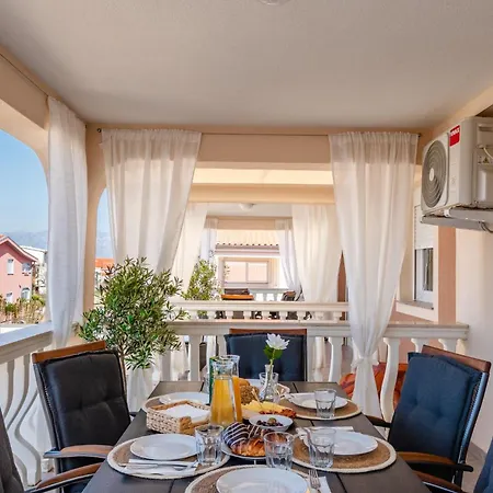 Quercus Apartment Vir